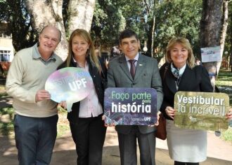 Agenor Meira Júnior- vice-reitor administrativo, Bernadete Dalmolin- Vice-Reitora de Assuntos comunitários, José Carlos Carles de Souza- Reitor da UPF e Rosani Sgari- Vice-Reitora de Graduação