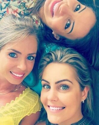 Em BC as belas Elisa Laura Andres, Bibiana L Castro e Fran Rossetto conferiram a agenda dos melhores agitos também em Florianópolis e suas badaladas praias.