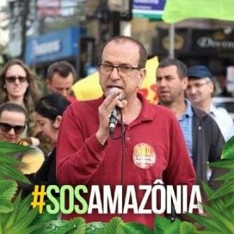 Celso é formado em ciências econômicas