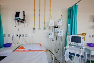 Mesmo com a vacinação, médico alerta para a necessidade do distanciamento social. Foto: Claudio Fachel/Palácio Piratini