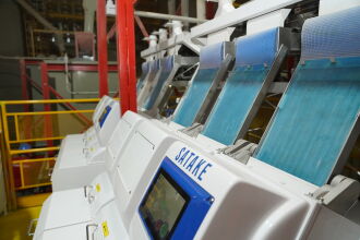 O equipamento está localizado dentro do fluxo final do processo de beneficiamento de sementes (Foto: Assessoria de Imprensa da Cotrijal)
