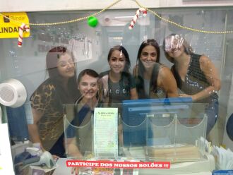 Equipe da Alceu Lotterias: em clima de final de ano. Foto - LC Schneider-ON