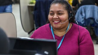 Trabalhadores que vieram de outros estados, caso da cearense Edivânia Martucha, também são beneficiados pelo cenário favorável