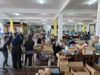 Donativos estão sendo recebidos e organizados no CTG Lalau Miranda