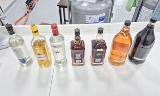 Amostras de bebidas só são analisadas se a análise sanguínea comprovar a contaminação por metanol - Foto: Divulgação/UFPR