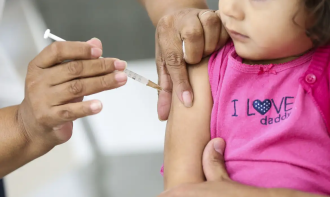 Estarão disponíveis todas as vacinas do Calendário Nacional de Vacinação para crianças e adolescentes menores de 15 anos - Foto: Divulgação/Agência Brasil
