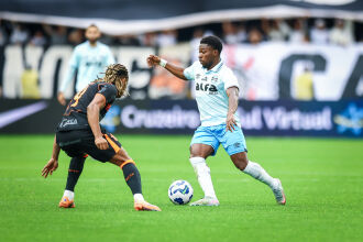 Falhas individuais prejudicaram a equipe de Mano Menezes no jogo deste domingo - Fotos: Lucas Uebel / Grêmio FBPA