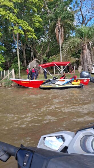 Bombeiros realizavam buscas desde domingo na Barragem de Ernestina - Foto BM Divulgação