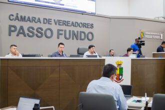 Durante a sessão, outras oito proposições foram debatidas pelos parlamentares, no espaço da Pauta - FOTO: CÂMARA DE VEREADORES/ASSESSORIA