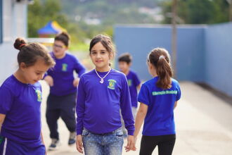 Os kits municipais serão entregues diretamente nas escolas - Foto: Michel Sanderi