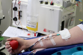 A campanha ganha ainda mais relevância nesta época devido a chegada das baixas temperaturas, que costumam afastar os voluntários dos bancos de sangue - Foto: Divulgação/HSVP