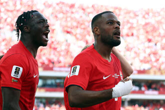 Cyle Larin foi o autor do gol de empate canadense - Foto Fifa