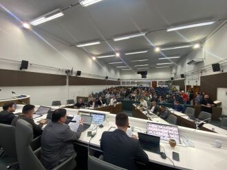 A proposta aprovada pelos vereadores cria a Bonificação de Compromisso Escolar e a Bonificação de Desempenho Escolar - FOTO: Michele Sautner/ASCOM Câmara Municipal.