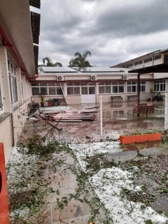 Em Não-Me-Toque, um levantamento preliminar da Prefeitura aponta que pelo menos 200 residências sofreram danos - FOTO: GRUPO CERES DE COMUNICAÇÃO.