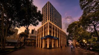 Projeção da nova fachada do Banrisul, que passará por retrofit com entrega prevista para 2028 - Foto: Tiago Pereira
