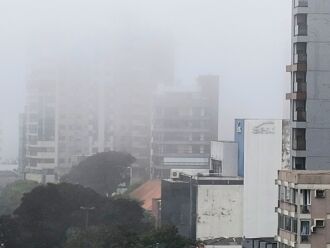 Nebulosidade encobriu os prédios em Passo Fundo na quinta-feira - Foto – LC – Schneider-ON