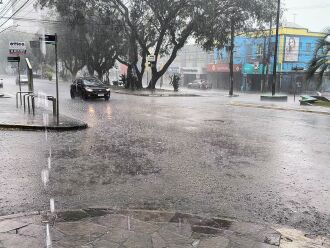Chuva ao meio-dia em Passo Fundo – Foto – LC Schneider-ON