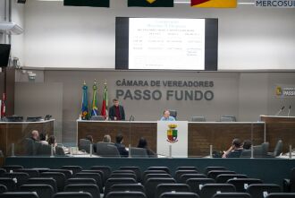 Durante a audiência, foram apresentados os principais indicadores financeiros do Município entre maio e agosto deste ano - Foto: DIVULGAÇÃO