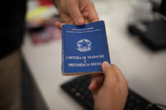 Quase 55% dos trabalhadores contratados nessa modalidade têm chances de efetivação após o encerramento do contrato - Foto: Divulgação