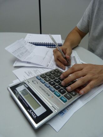 Um dos principais fatores da inadimplência é o empréstimo do nome a terceiros Crédito: