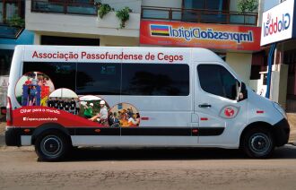 Veículo tem capacidade para transportar até 16 pessoas Crédito: