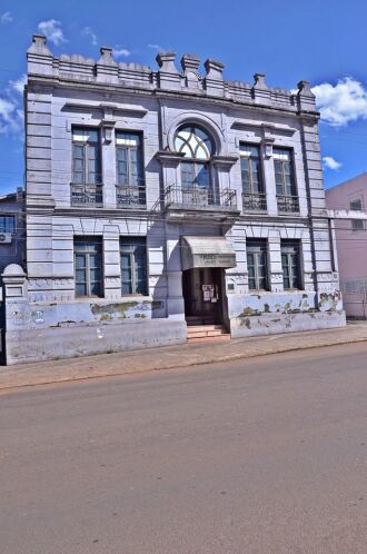 História O prédio do MAVRS e do MHR está localizado na Avenida Brasil
