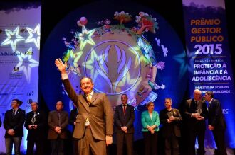 Prefeito Luciano Azevedo recebeu a premiação