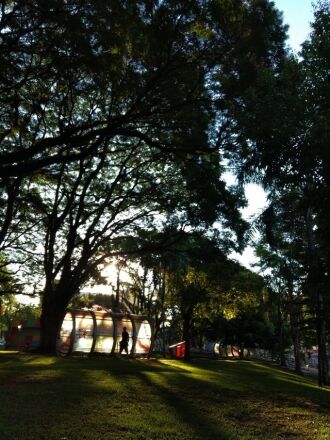 Com calor e baixa umidade, é preciso tomar ainda mais cuidados com a exposição ao sol
