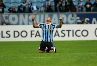 Jael abriu o placar, após ter perdido um pênalti Crédito: