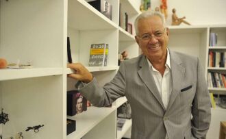 Luiz Coronel estará presente em diversos momentos da feira