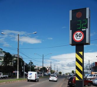 O número de multas caiu em 2018, com 114 mil notificações. Em 2017, haviam sido 142 mil infrações e em 2016, 176 mil