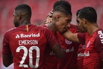 Atacante peruano abriu o placar no jogo que marcou os 50 anos do Beira-Rio Crédito: