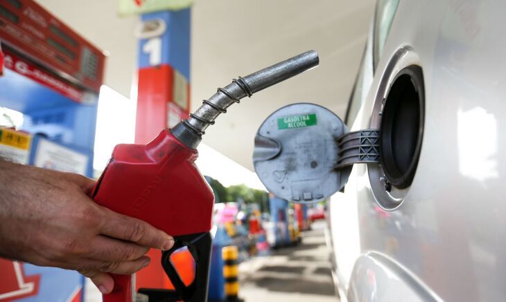 Gasolina deve ter uma diminuição de R$ 0,44 por litro (Foto: Arquivo/Agência Brasil)