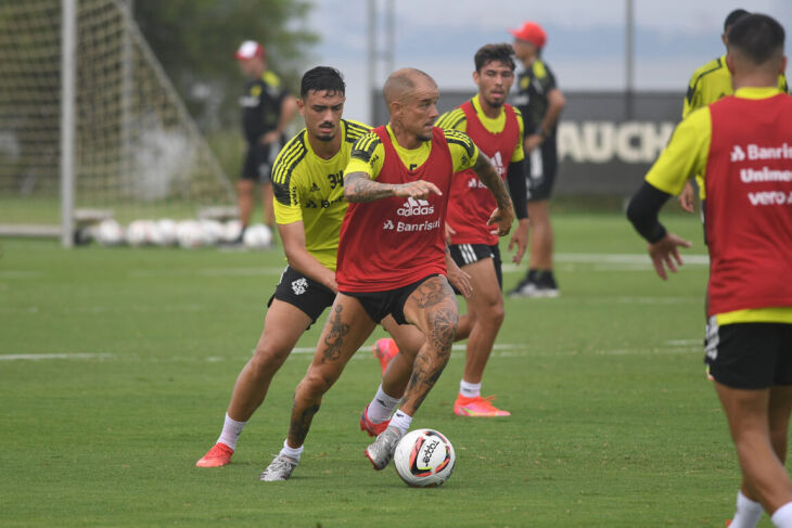 Elenco Colorado se prepara para o Gauchão 2022 (Foto: Ricardo Duarte)