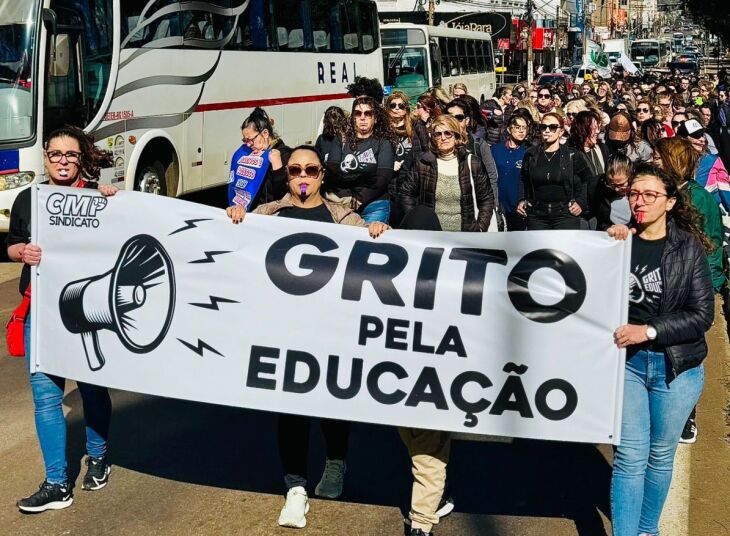 Dia D: caminhada na Avenida Brasil – Foto Alex Borgmann