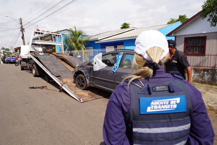 Os veículos recolhidos são encaminhados ao pátio do Guincho Petrópolis e ficam à disposição dos proprietários. Se não forem retirados dentro do prazo legal, são destinados a leilão - FOTO: MICHEL SANDERI/PMPF