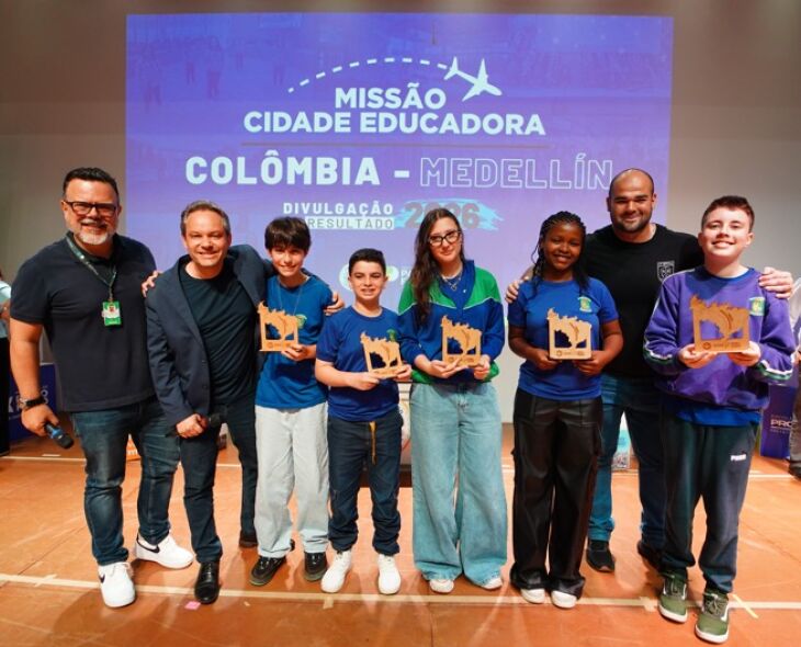 Nomes dos estudantes da próxima missão “Cidade Educadora” foram anunciados durante evento na manhã de ontem  FOTO – MICHEL SANDERI/PMPF