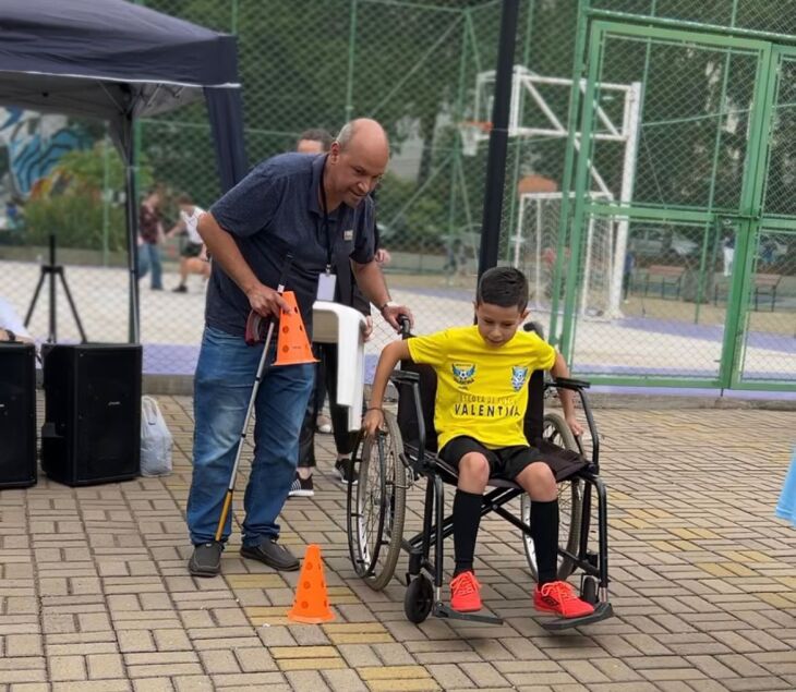 Atividade permitiu que os participantes tivessem a experiência de se colocar no lugar de uma pessoa com deficiência