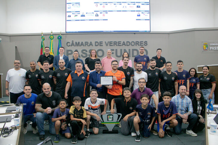 Integrantes do Passo Fundo Futsal foram homenageados durante sessão na Câmara de Vereadores pela trajetória em 2025 - Foto: Divulgação