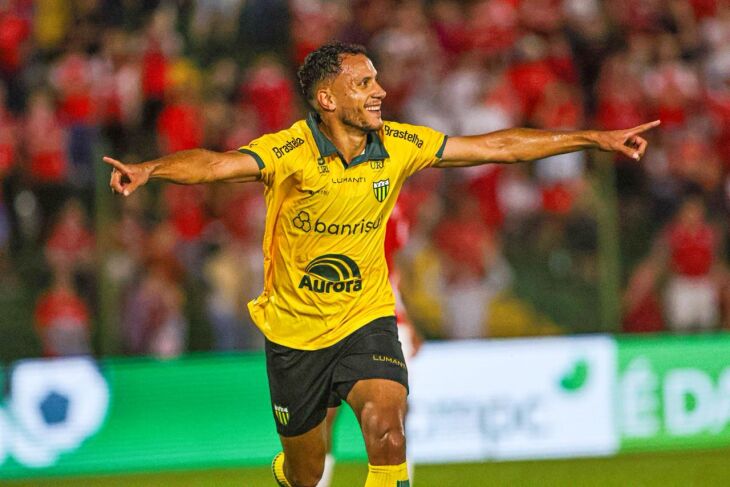 Renan Gorne: virada de pênalti - Foto - Matheus Weschenfelder/YFC