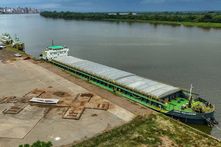 O processo foi realizado no trecho entre as cidades de Porto Alegre, Rio Grande, Pelotas e Guaíba, na hidrovia do Rio Grande do Sul - FOTO: DIVULGAÇÃO 