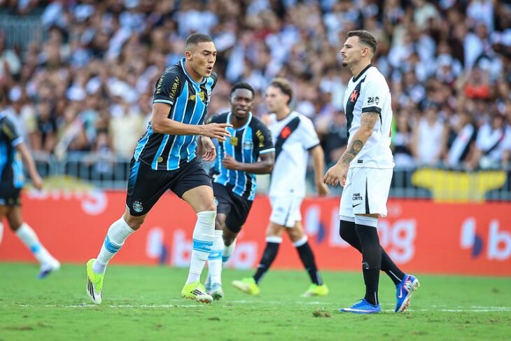 Carlos Vinícius descontou para o Grêmio – Foto – Lucas Uebel