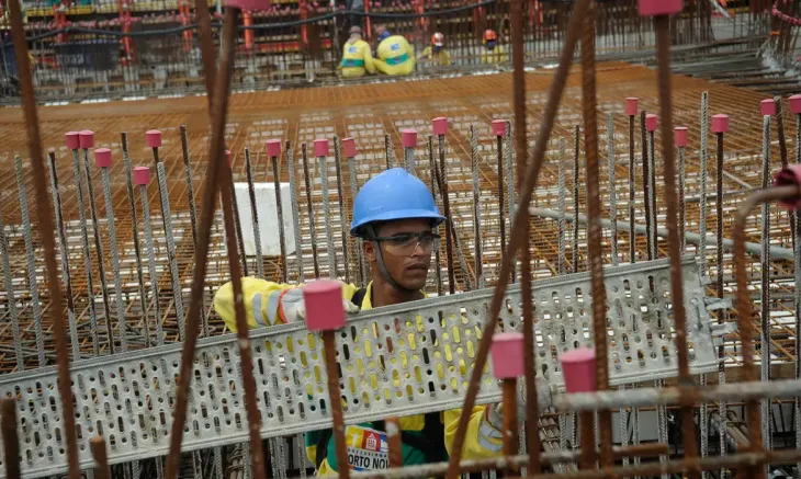 Setor da construção civil gerou 33 novas vagas em fevereiro - FOTO: AGÊNCIA BRASIL