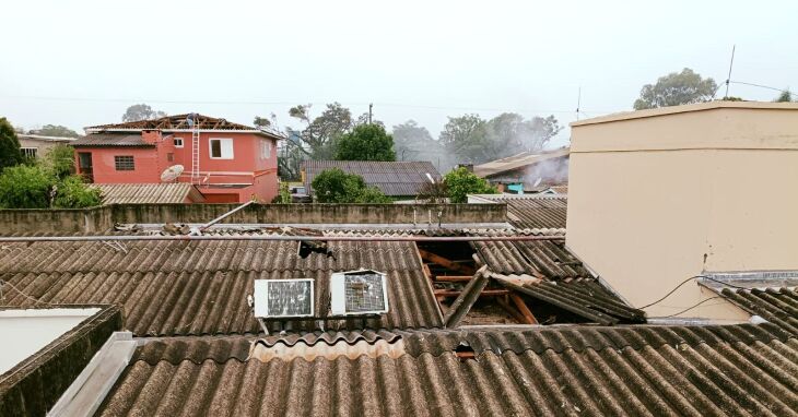 Autoridades ainda contabilizam as perdas causadas pela chuva e vento forte - Foto: Divulgação/Ernestina