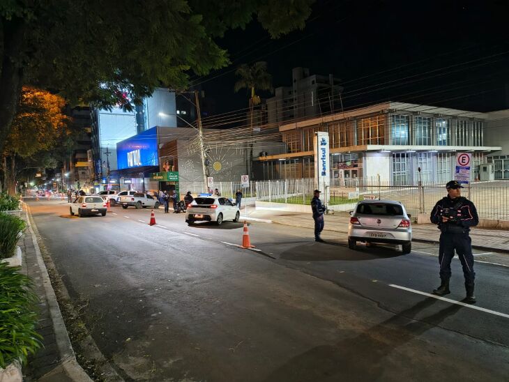 Ação integrada entre Guarda Municipal de Trânsito e Brigada Militar abordou 116 veículos e resultou em autuações por embriaguez ao volante, recusas ao teste do etilômetro e outras infrações