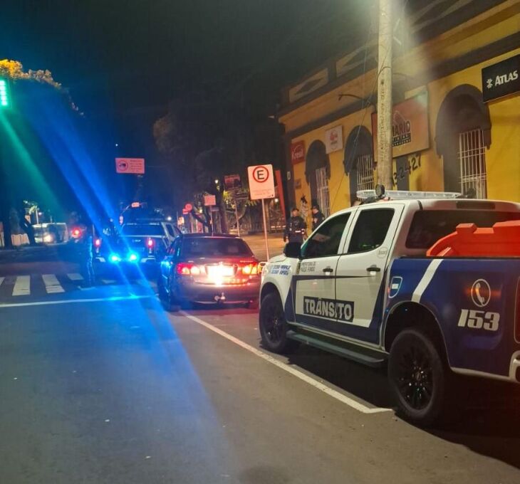 Durante a fiscalização, seis condutores foram autuados por recusarem a realização do teste do etilômetro. - FOTO PMPF