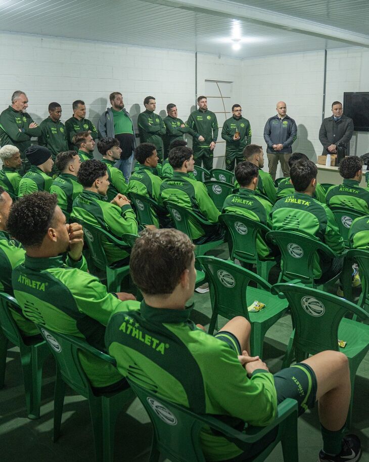 Grupo se apresentou na manhã de hoje na Arena Be8 - FOTO - 300&60 Marketing e Comunicação