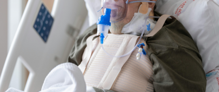 No Hospital de Clínicas, os pacientes com menos de 40 anos representaram 80% das internações por SRAG em junho - Foto: Divulgação