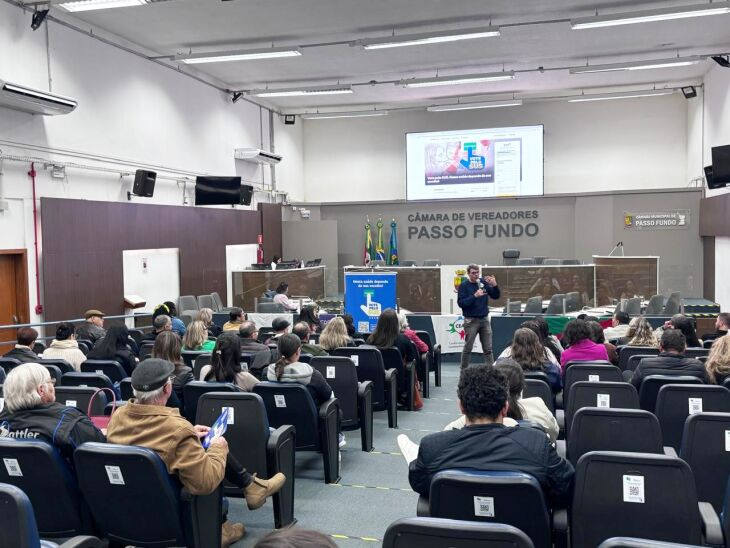 Seminário reuniu representantes de 12 municípios para debater regionalização, regulação e os desafios do controle social no SUS - Foto: Jéssica França/CEAP