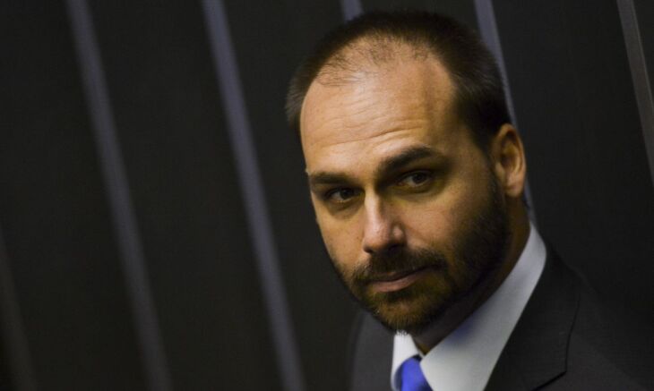 Eduardo Bolsonaro integrava o quadro de pessoal da Polícia Federal e estava afastado da função para exercer mandato eletivo na Câmara dos Deputados - FOTO: MARCELO CAMARGO/AGÊNCIA BRASIL